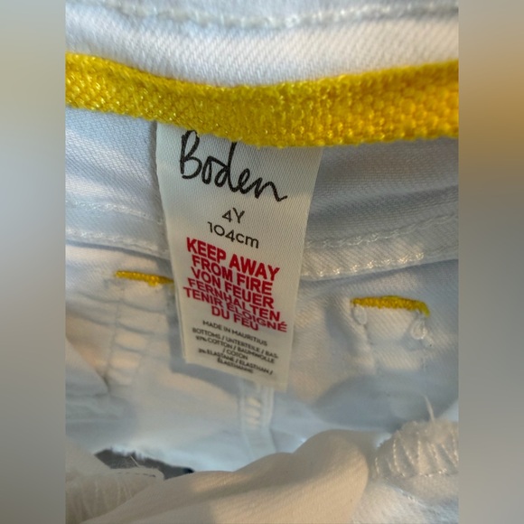 Boden | mini Boden | White Denim Shorts | Yellow Stitch Detailing | 4 - Picture 6 of 8
